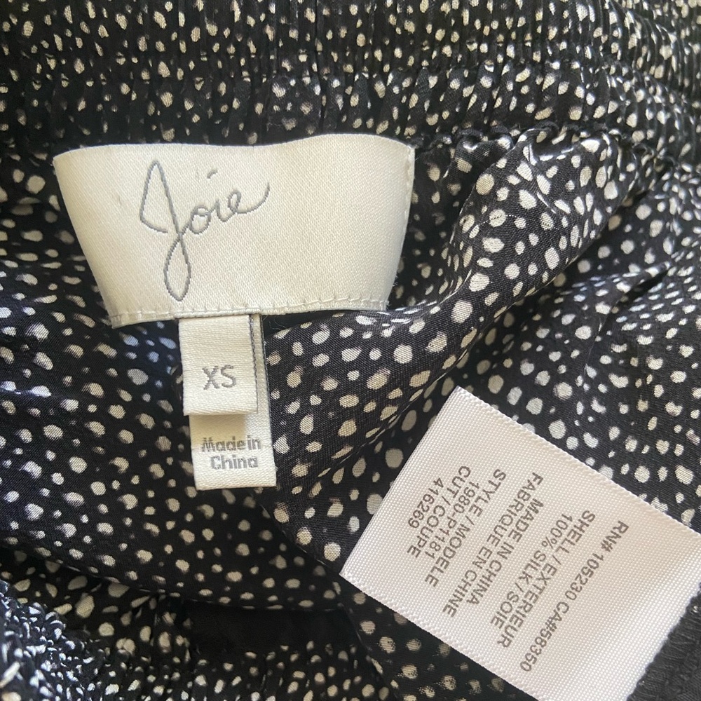 Joie silk pants. Size XS. Elastic waist with drawstring and pockets. - Picture 2 of 6